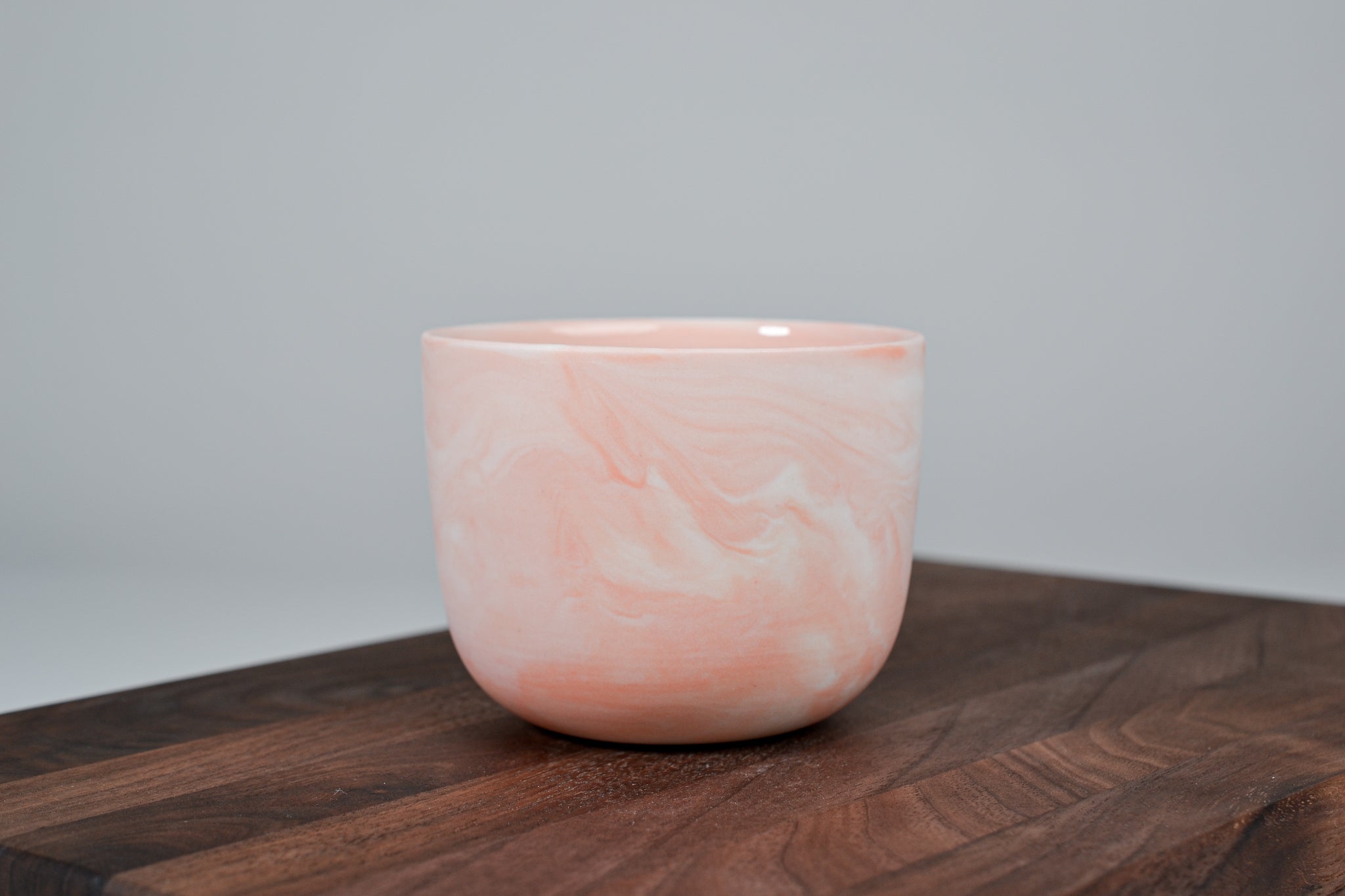 Kávový hrnek z porcelánu - Flow - růžový - 200 ml - matná verze