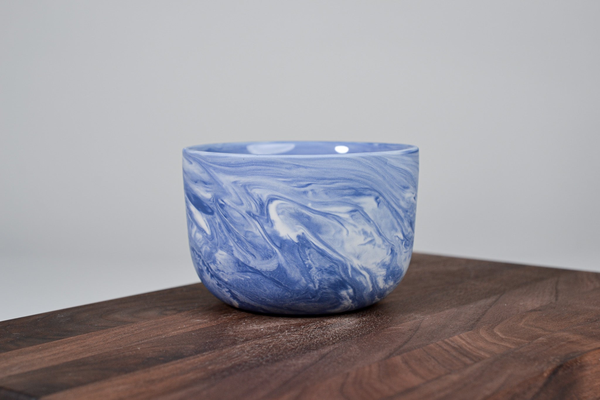 Kávový hrnek z porcelánu - Flow - 280 ml - modrý porcelán