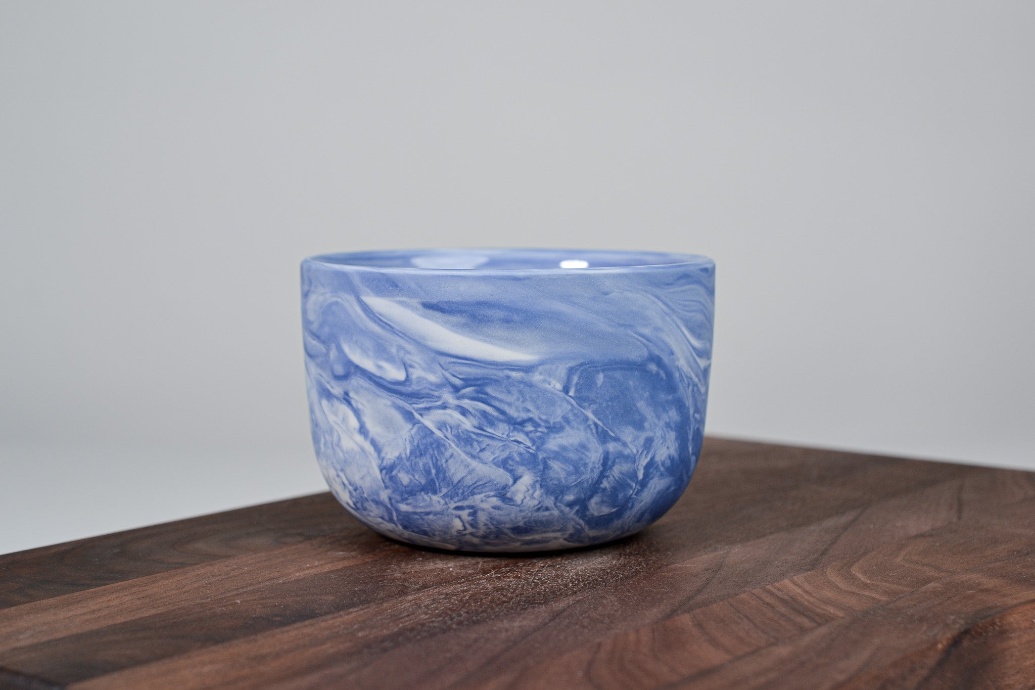 Kávový hrnek z porcelánu - Flow - 280 ml - modrý porcelán