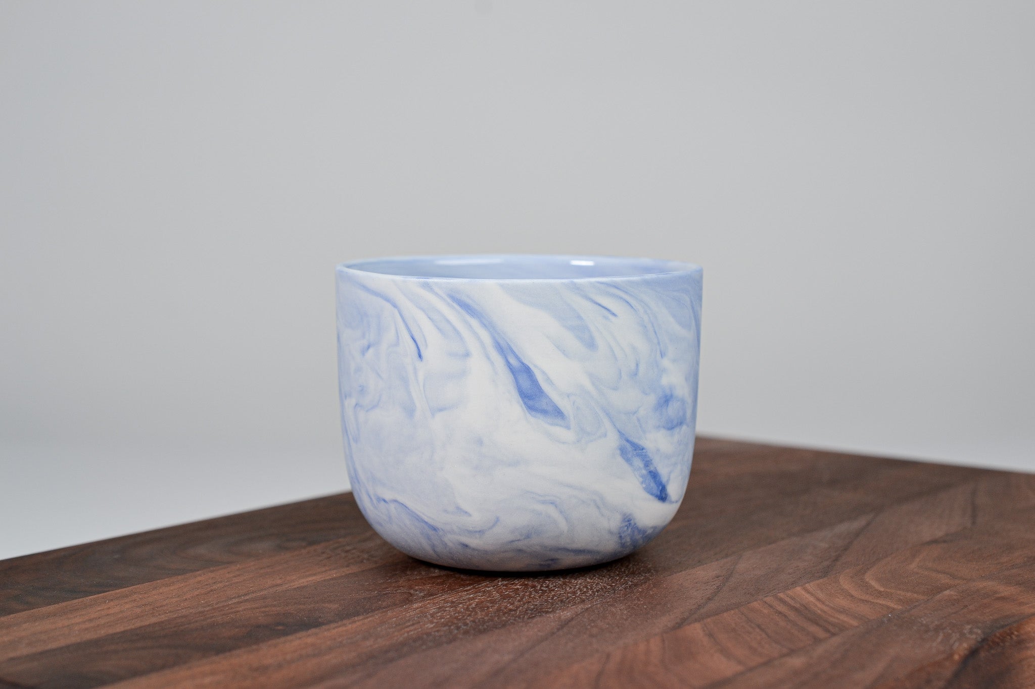 Kávový hrnek z porcelánu - Flow - modrý - 200 ml