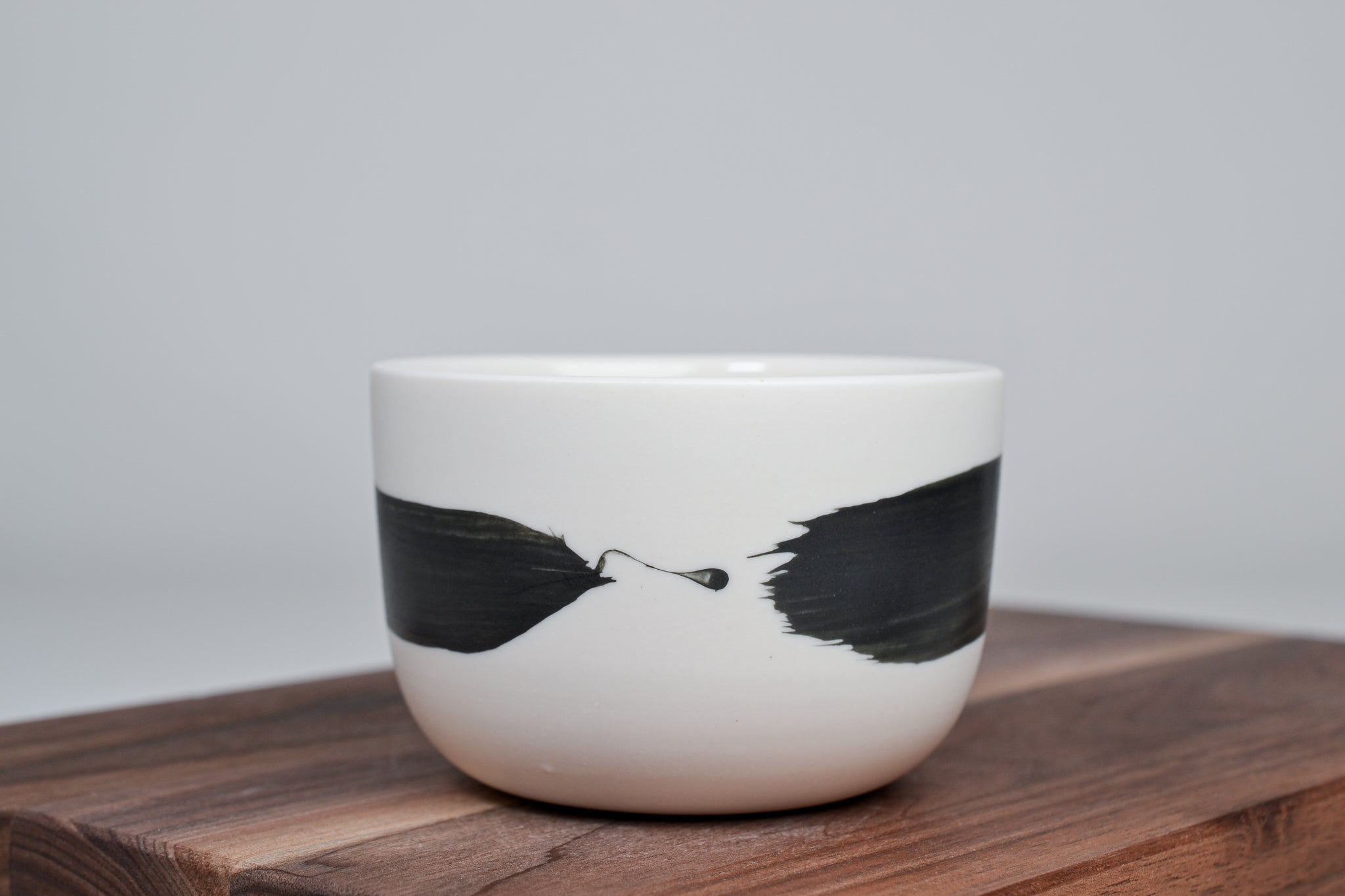 Černá linka - Jednoduchý kávový hrnek - 280 ml