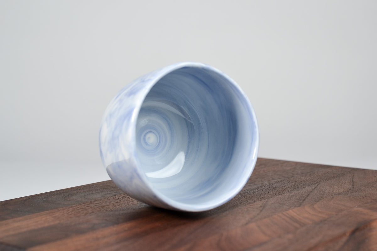 Kávový hrnek z porcelánu - Flow - modrý - 200 ml - lesklá varianta
