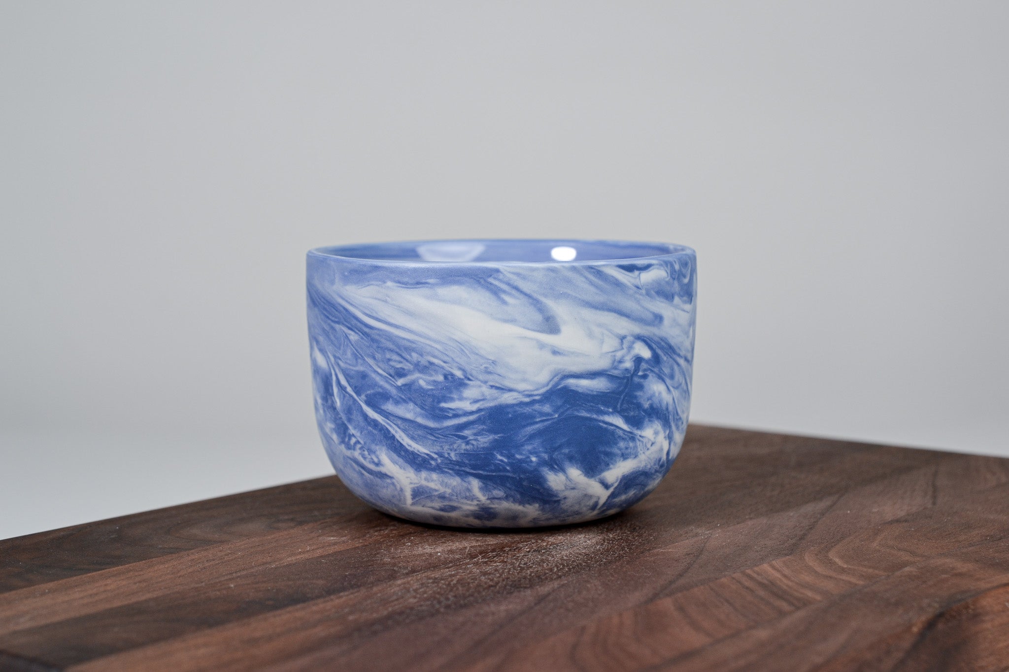 Kávový hrnek z porcelánu - Flow - 280 ml - modrý porcelán
