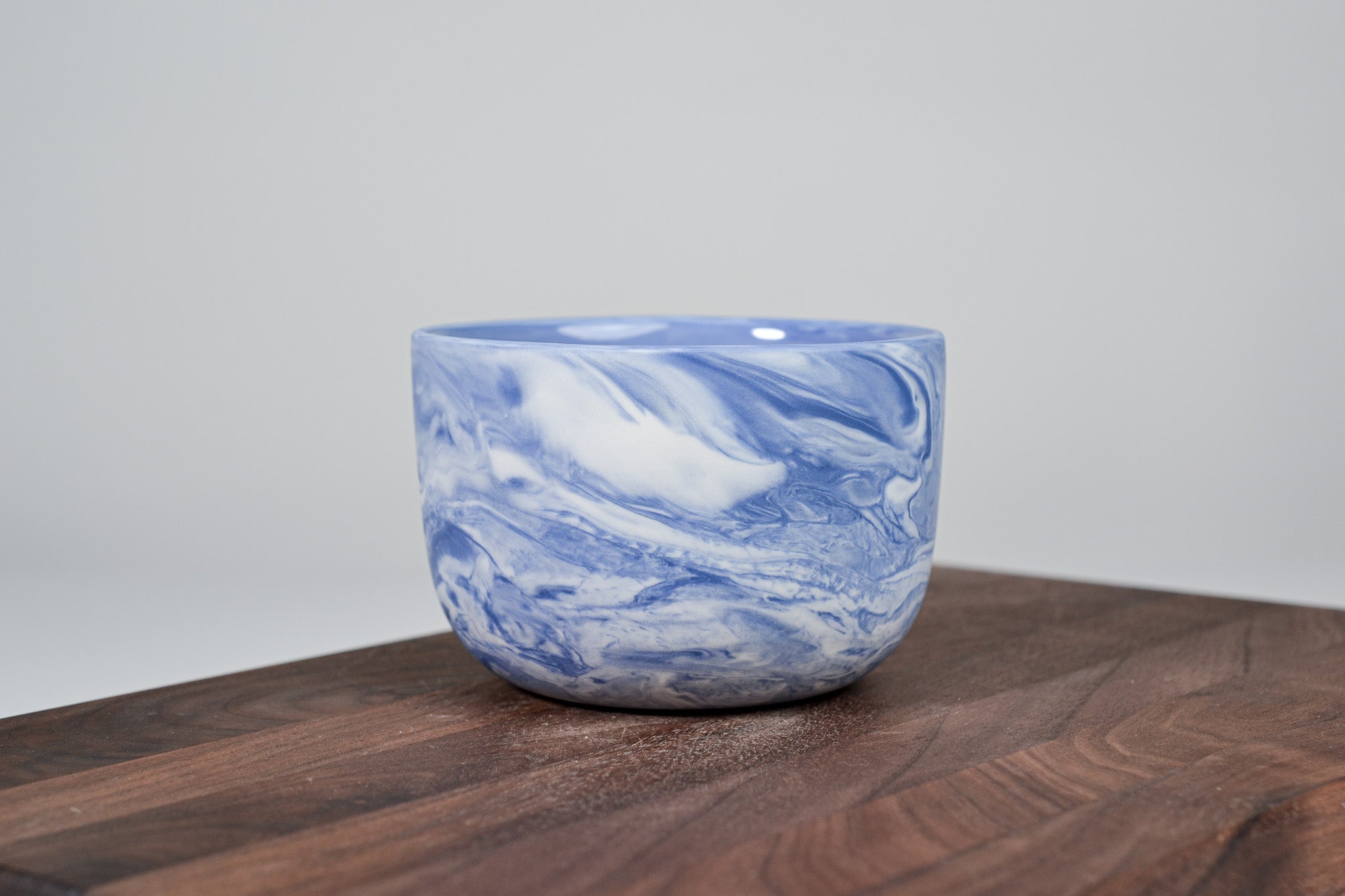 Kávový hrnek z porcelánu - Flow - 280 ml - modrý porcelán