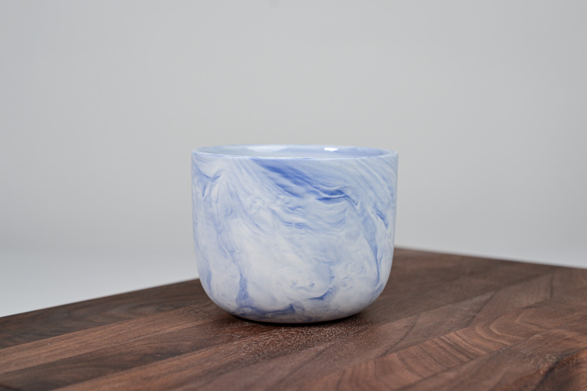 Kávový hrnek z porcelánu - Flow - modrý - 200 ml