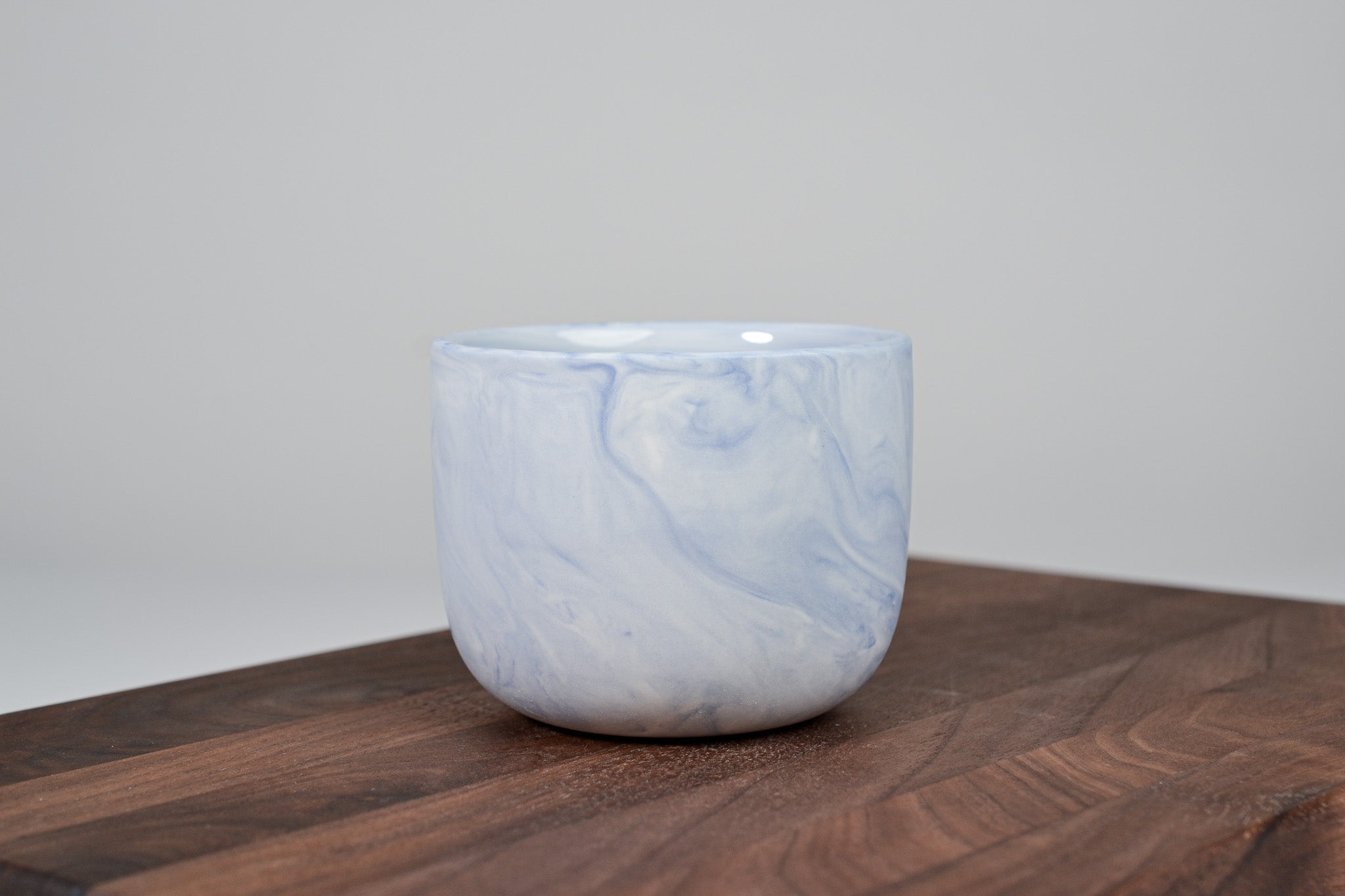 Kávový hrnek z porcelánu - Flow - modrý - 200 ml