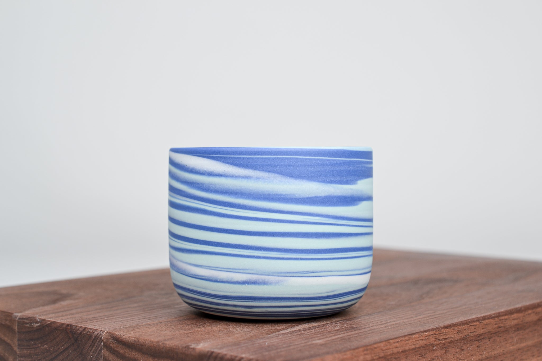 Let it flow. Porcelain cup. 190ml