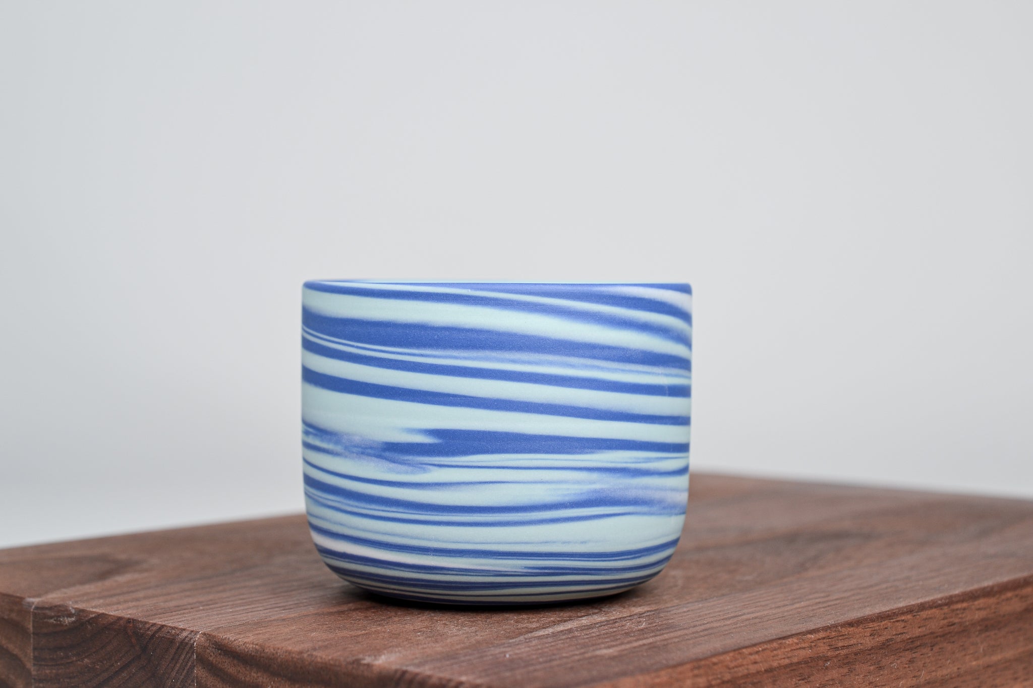 Let it flow. Porcelain cup. 190ml