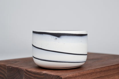 Let it flow. Porcelain cup. 280ml