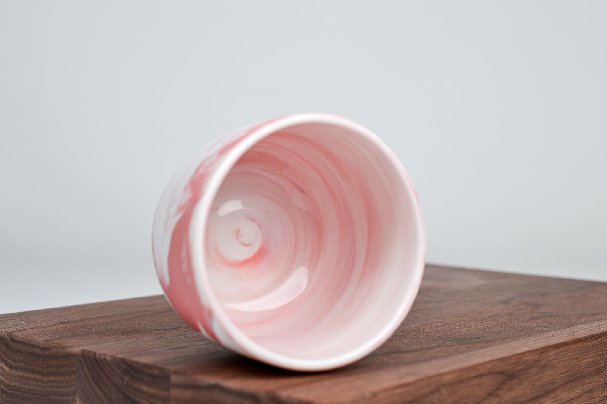Kávový hrnek z porcelánu - Flow -200 ml
